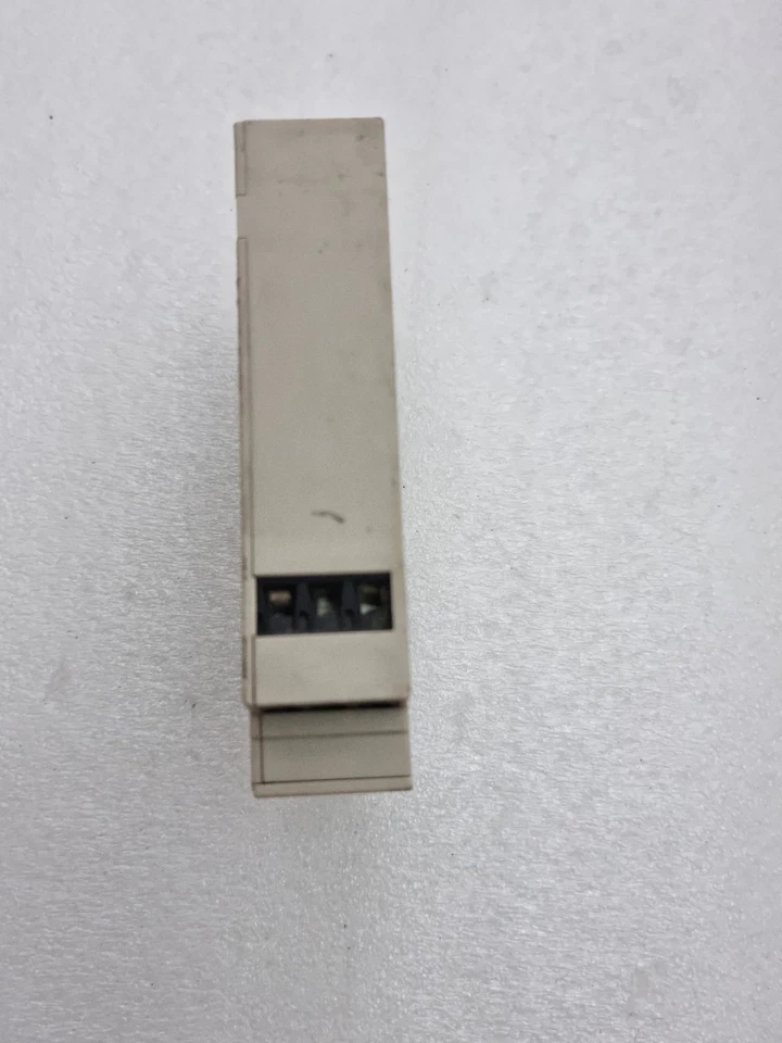 Omron H3DE-M2 Timer 24-230VAC/DC H3DEM2 (USED)
